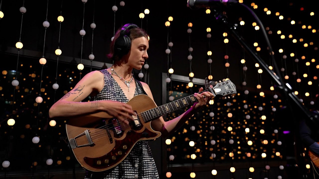 Merce Lemon - Sunflower (Live on KEXP)