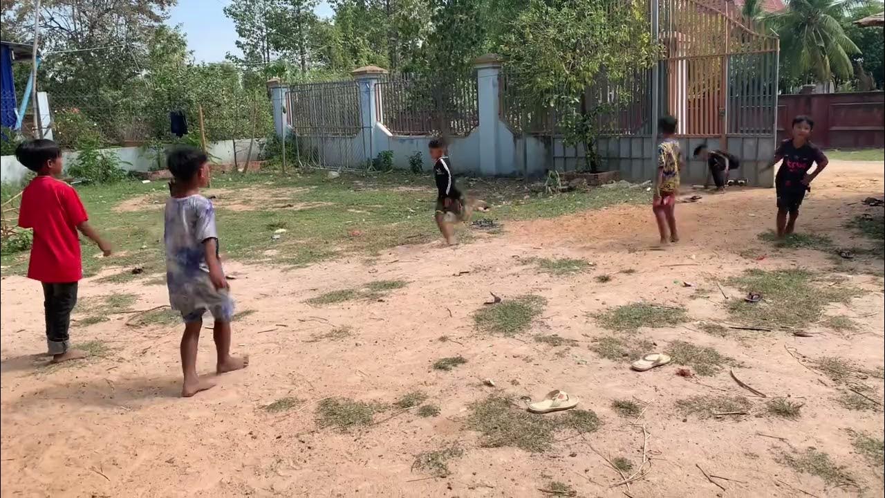 ល្បែងគប់ដបទឹកសុទ្ធ Throw the bottle game for children YouTube