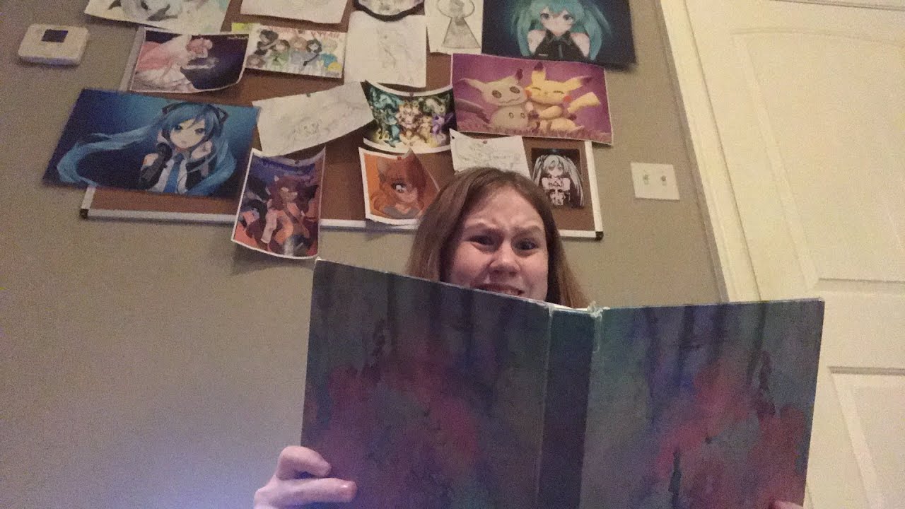 Looking at and reviewing my old art (LIVE!!) - YouTube