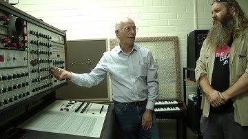 Synthi 100 - Demonstration by Les Craythorn to Gotye, Robin Fox & Byron Scullin of MESS.