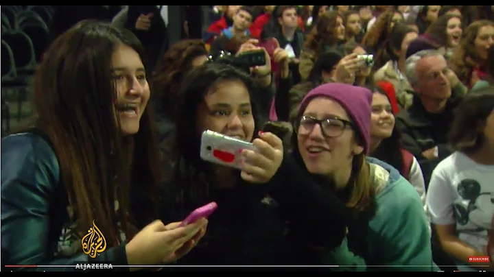 Internet draws younger readers at Argentina book fair