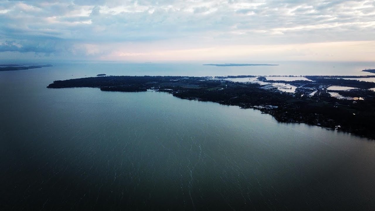 A Flight Over: Lake Erie: Drone Footage (Port Clinton, Ohio)