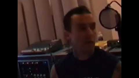 BLINK 182 | BEHIND THE RECORDING OF THEIR SONG "I MISS YOU" .