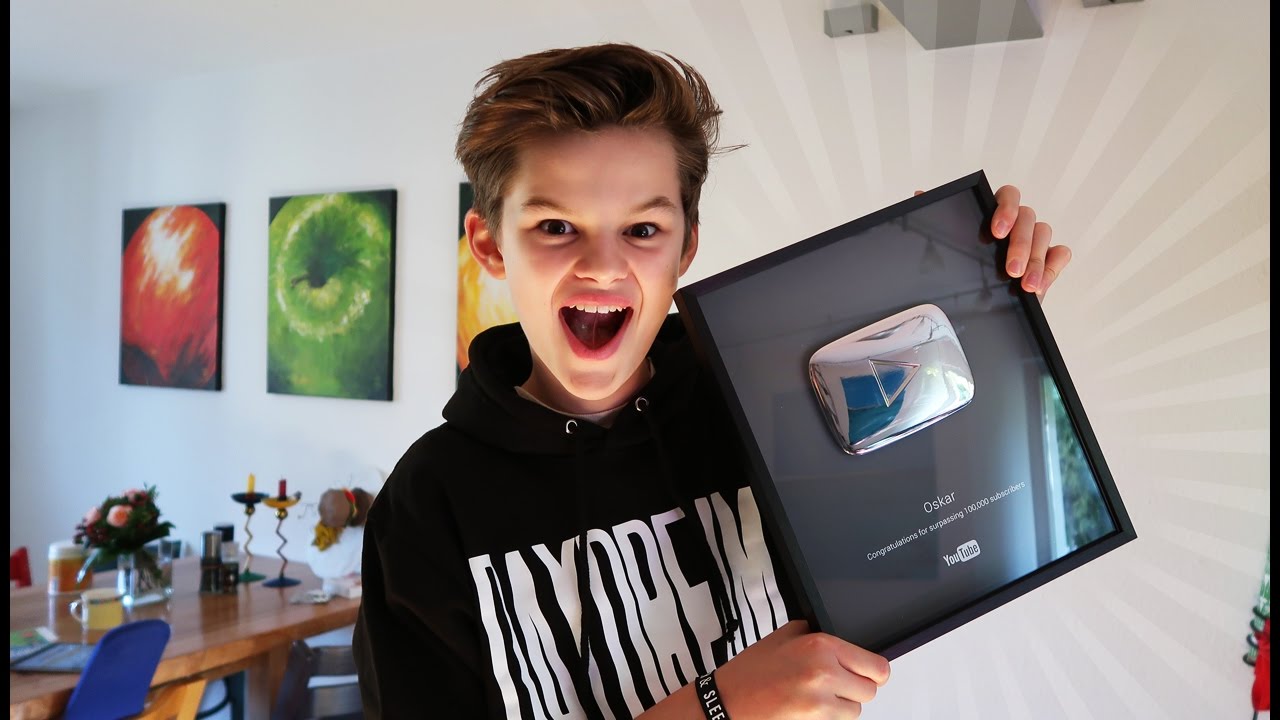 Mein SILBERNER PLAYBUTTON! | Unboxing - YouTube