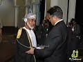 السلطان قابوس أثناء استقبال برويز مشرف رئيس الوزراء باكستان الاسبق ٢٠٠٠م