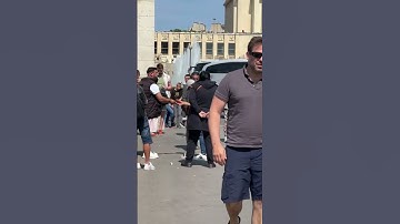 Cheaters making people fool on streets of #Paris in front of #Eiffel Tower #shorts