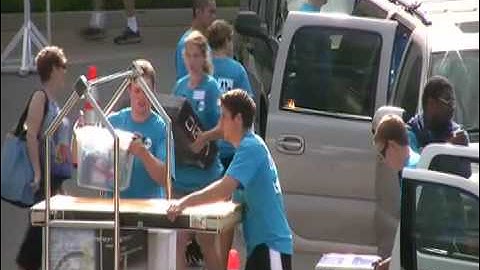 A look behind the scenes of new student move-in day at Vanderbilt