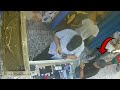 راجل كبير سرق هاتف بطريقة لا تخطر على البال 