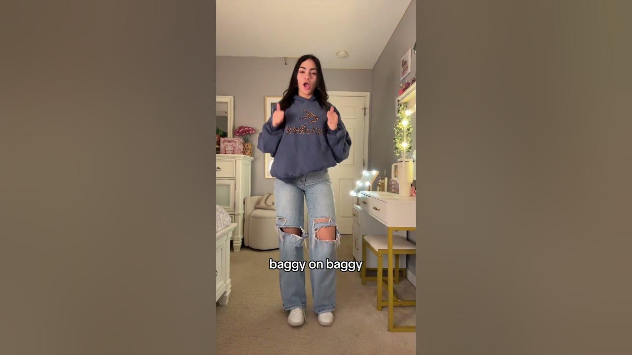 Tight on baggy will forever be the best in my opinion!#ootd #outfit #style #clothing #jeans #fit