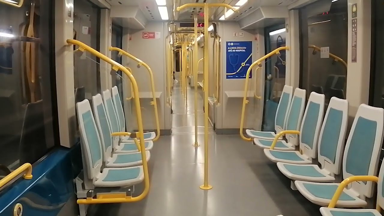 Metro do Porto - Bombardier Flexity Outlook (Eurotram) - Linha / Line D (Santo Ovídio - Vila D'Este)