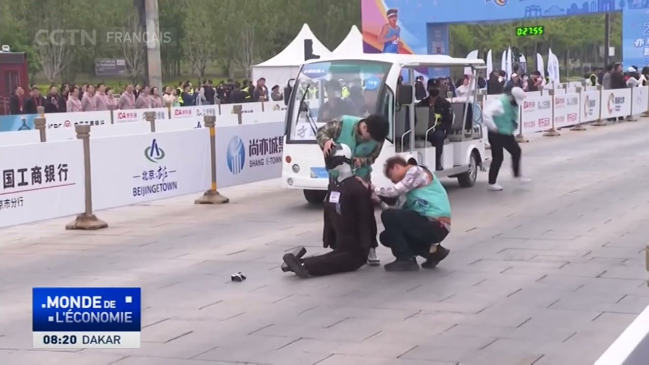 Beijing organise la première course au monde de 21 km avec des robots et des coureurs humains