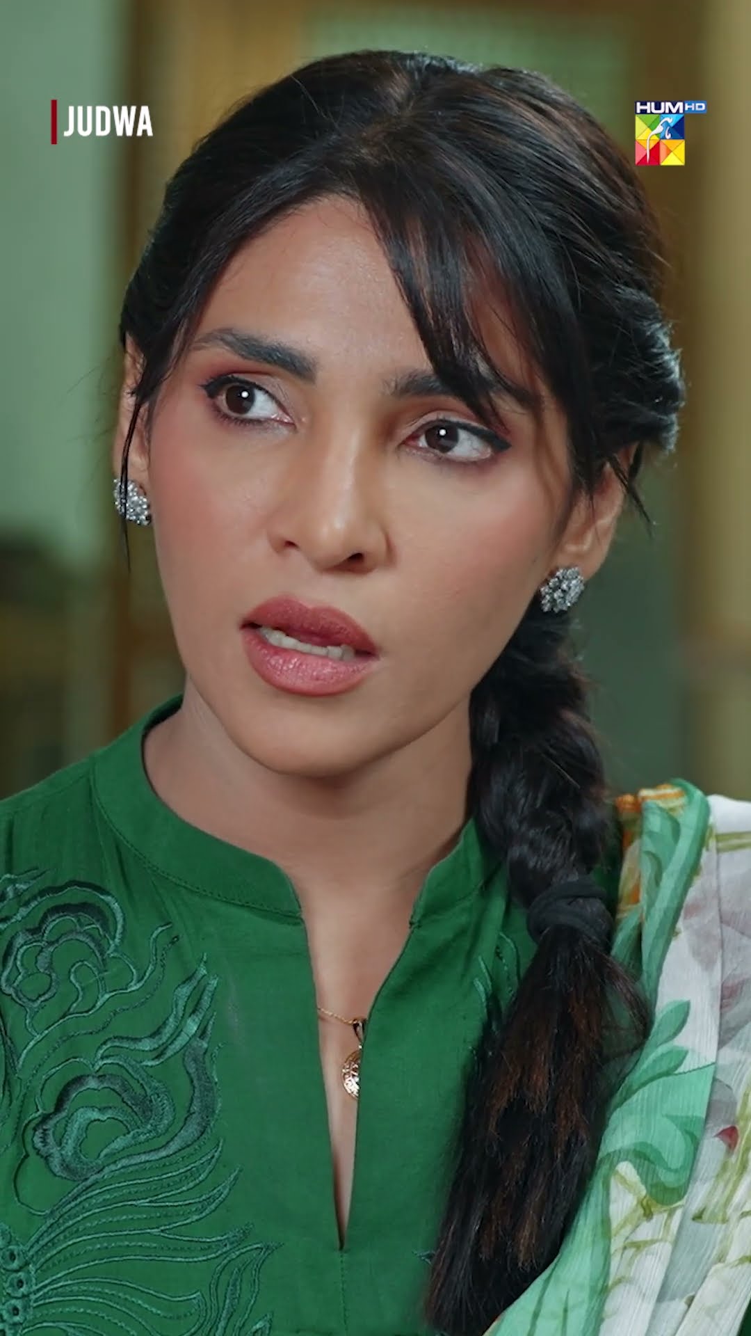Baap Beti Se Tang Aa Gaya..!! #ainaasif #adnanrazamir #shortsfeed #judwaa #pakistanidrama #humtv