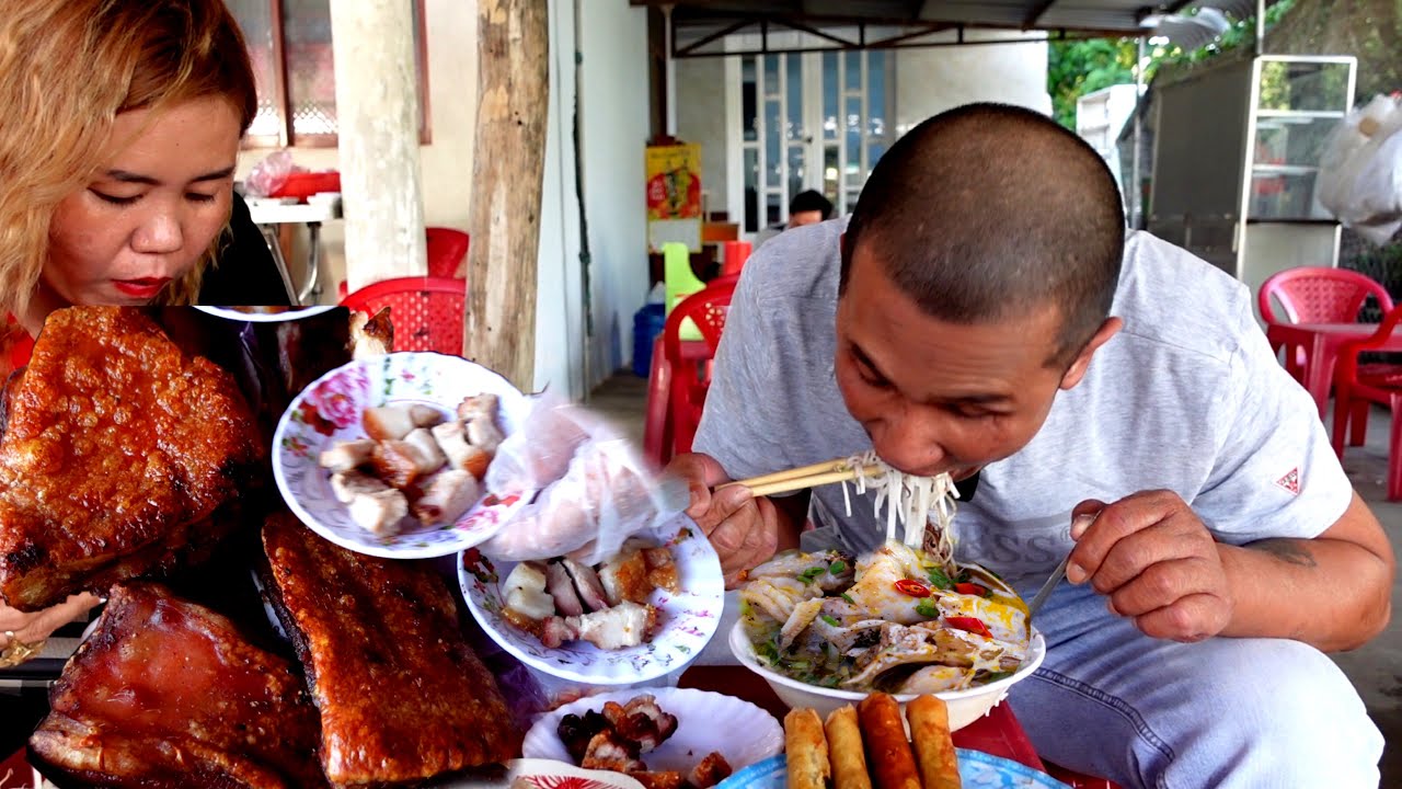 Bún nước lèo heo quay giòn rụm ĐẦU CÁ LÓC, quán này phải nói thiệt ngon