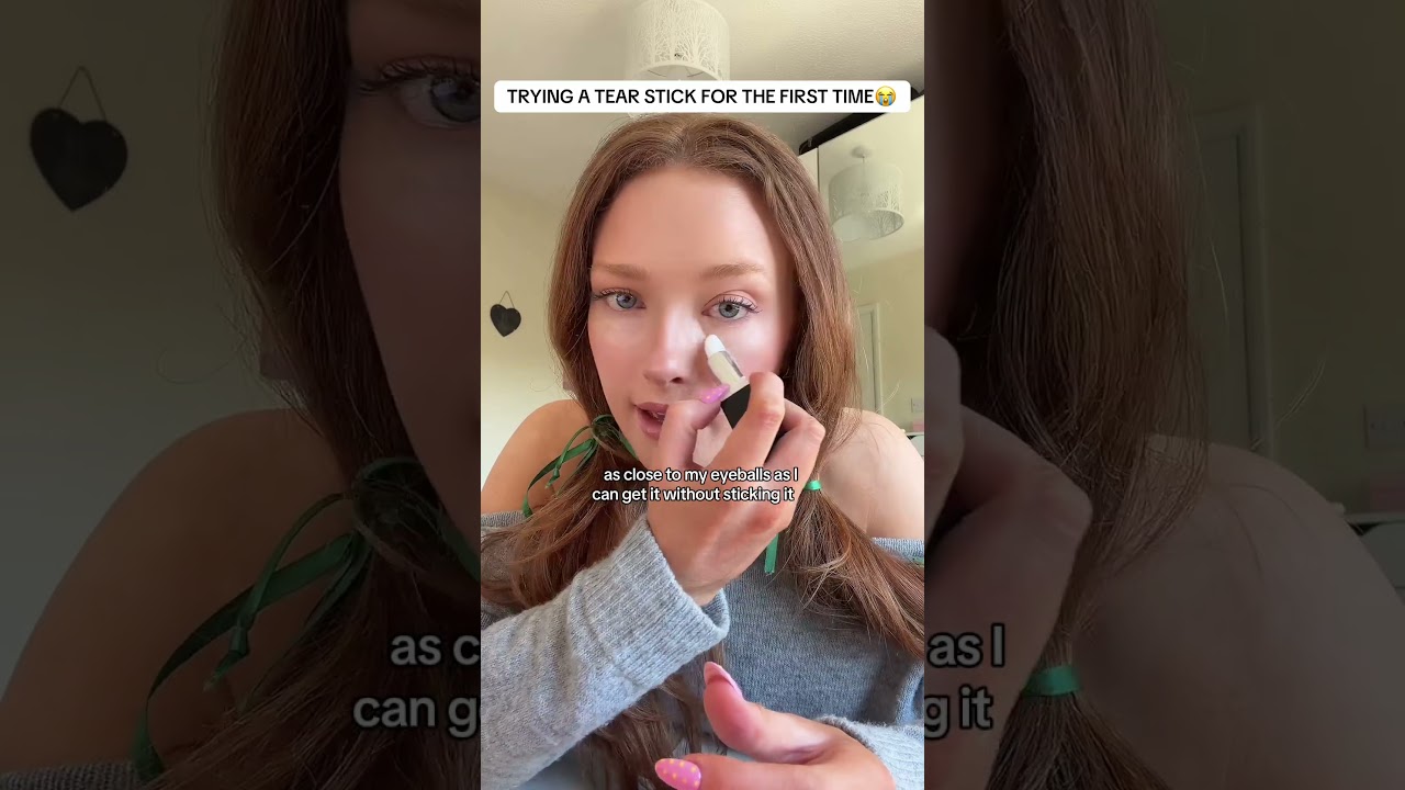 TRYING A TEAR STICK FOR THE FIRST TIME 😭 #tearstick #actors #tears #fyp #scaryaf