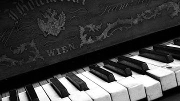 Sarah Strange (Sahara Sarah) - Echo (Piano Version)