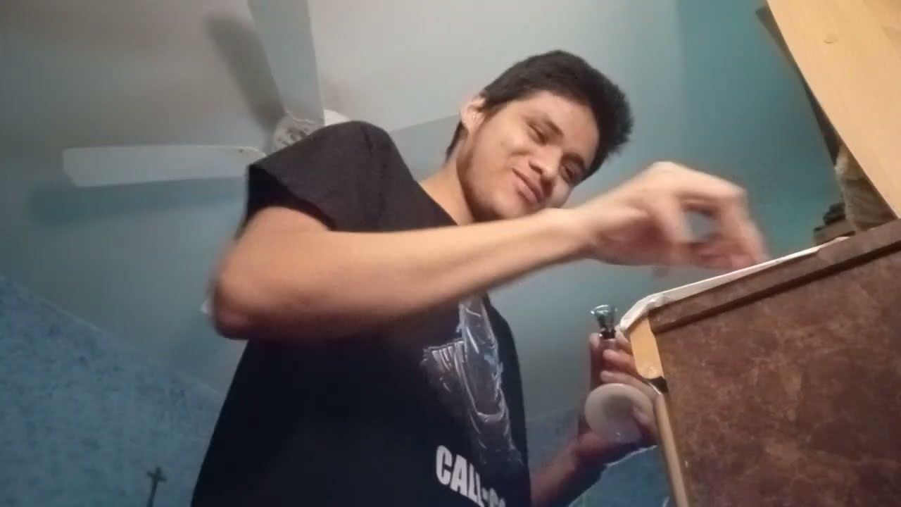 SHm0ke wit me hitting Lil bong & Worshipping Jesus.🙌🏼🫒🎊🎉