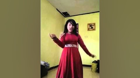 Neng Astry (cinta sayur asem)