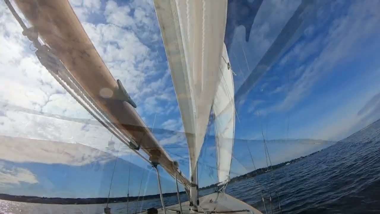 ⁣Herreshoff Fish Class Design Sailboat - 21' Golden Era Petrel