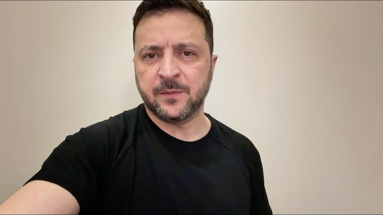 [жестова мова] У Харкові тривають роботи на місці удару по житловому будинку 7.03.2026