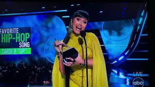 CARDI B wins at the AMERICAN MUSIC AWARDS 2021