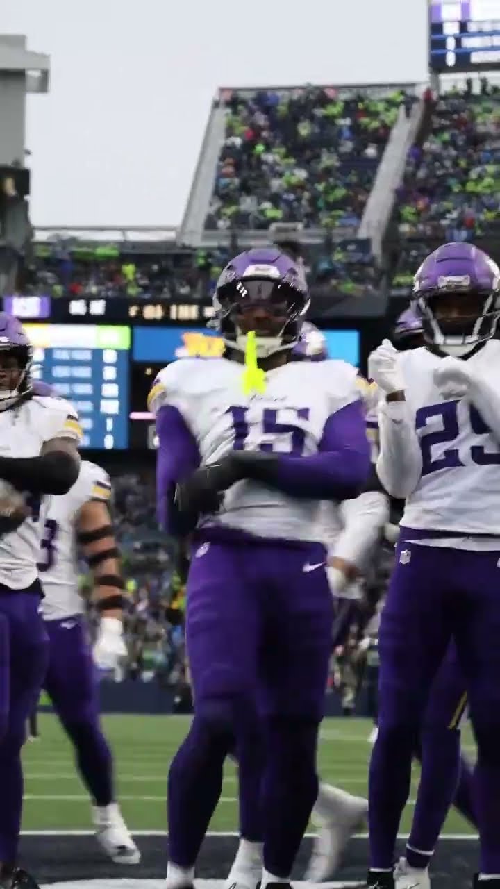 First Career Interception for Dallas Turner ?‍?