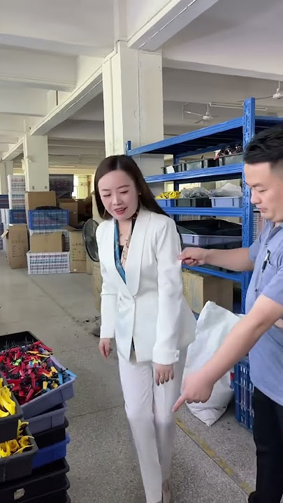 新来的主管还以为我是闲杂人，指使我干了一天的活。