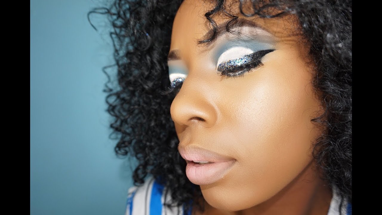EYE MAKEUP LOOKS WHITE CUT CREASE WITH GLITTER LINER YouTube