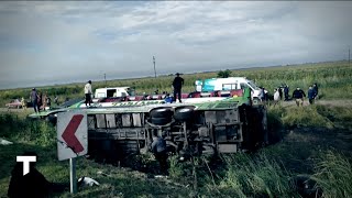 Tragedia En La Ruta 2 Volcó Un Micro En Mar Chiquita, Hay Dos Muertos Y Decenas De Heridos