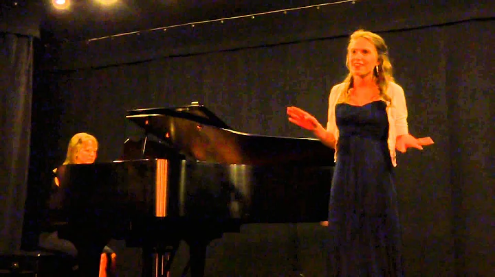 Elizabeth Earley performs Popular from Wicked - Cl...