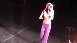 Falling Down - Selena Gomez (Live/Winnipeg/2011)