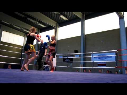 Annie Eriksson Malm Muay Thai vd Denise Mellor Fro...