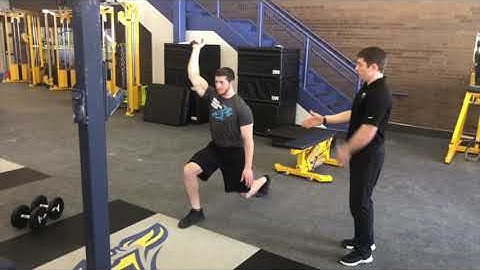 Single Arm Overhead Reverse Lunge