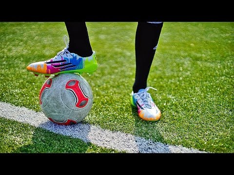 2014 Messi Boots:
