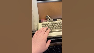 Macintosh 512k #apple #retropc #macintosh #1980s #retrocomputing  ￼