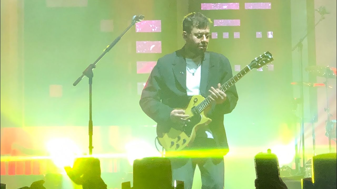 Adamlar 10. Yıl - Yanmış İçinden (Extended) @ VW Arena