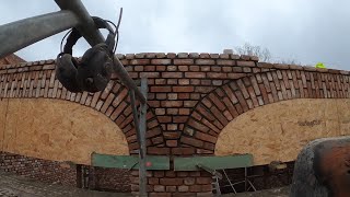 Bricklaying big arches / authentic old farm rebuild (20)