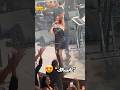 إليسا تمشي بثقة على عايشالك حضور ملكي