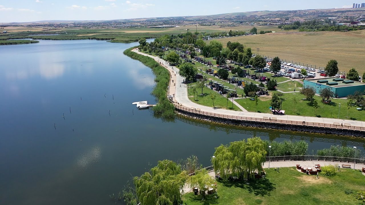 Съемка с дрона озера Моган | природа и спокойствие