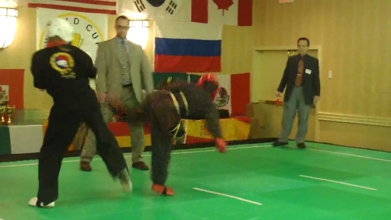 Twinkie Vizzio grandchampion fighting.MP4