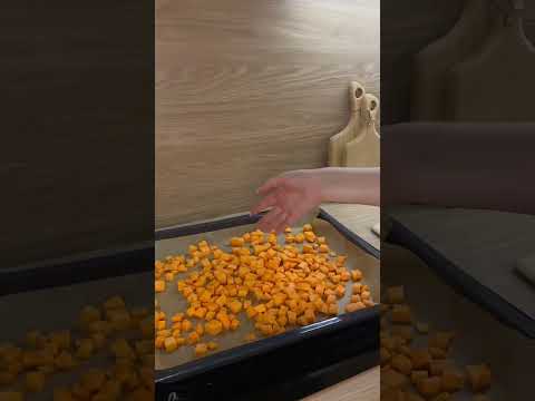 Новогодняя курочка с апельсинами и бататом 😋 Рецепт в комментариях 👉🏻