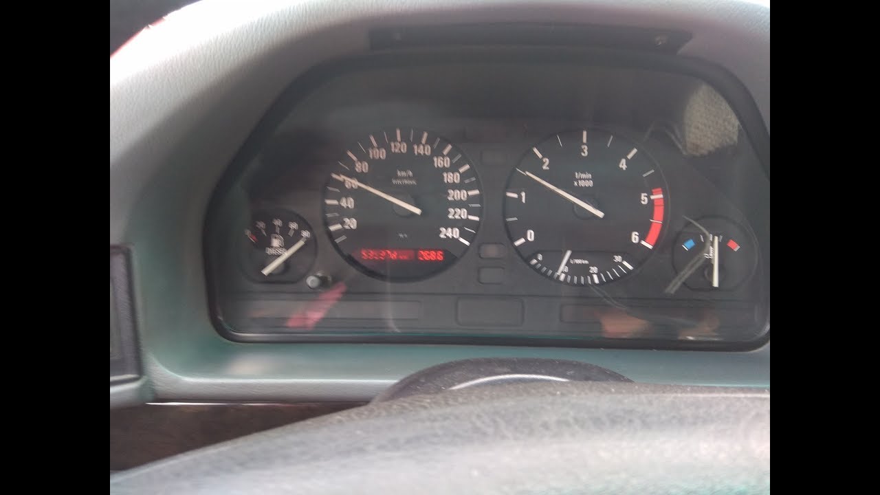 Bmw e34 приборка