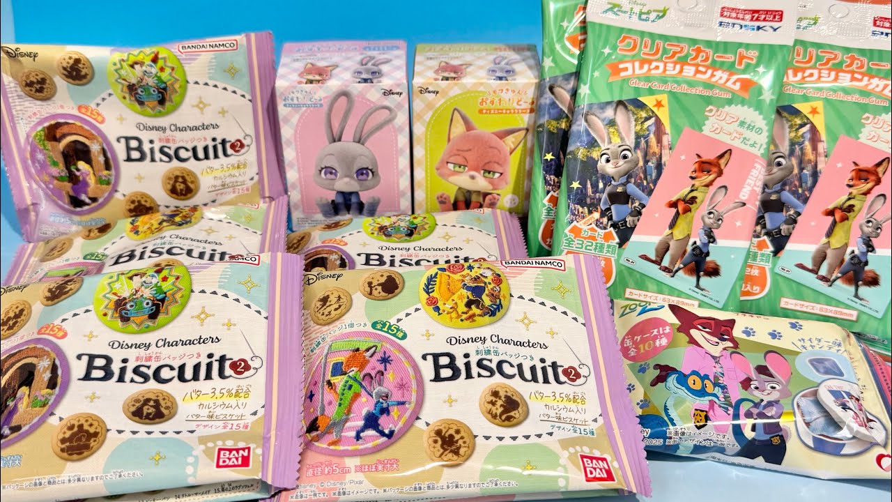 Disney candy toy Biscuit 2 with badge, clear card collection gum