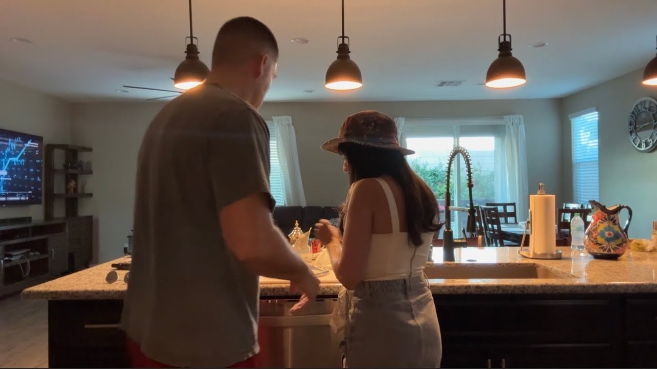 أول مرة نشوف أجواء الهالوين🎃جاوني هدايا🎁 خديت الحلوة من عند الناس🧸🥹