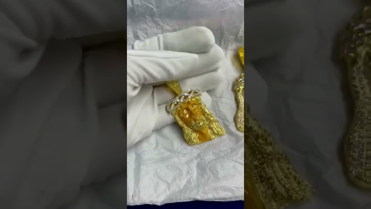 Kanye Late Registration Enamel Jesus Piece 🔥🔥🔥