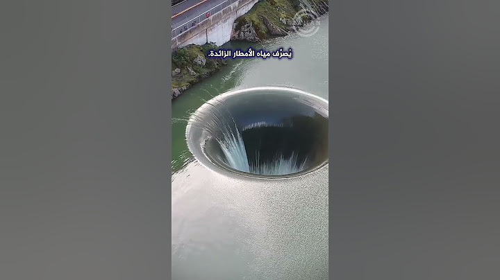 ثقب أسود مائي غريب جدًا - شاهد ما يحدث إذا وقع شخص ما بداخله 😨 #shorts