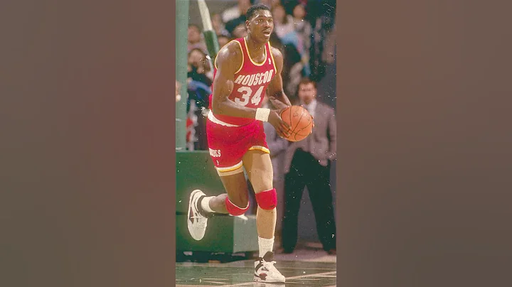 Why Hakeem Olajuwon Outshines Nikola Jokic😱😤#nba #nbaedits #nbahighlights