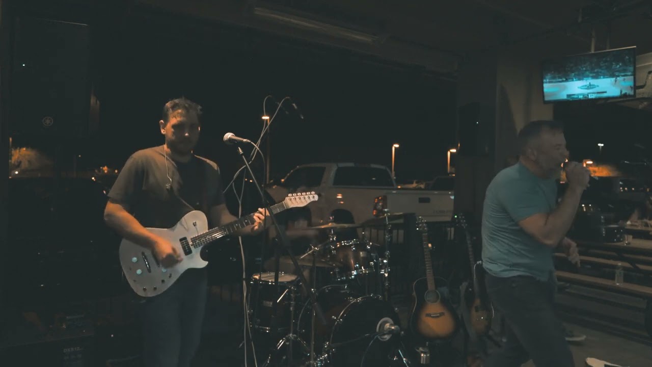 在 YouTube 上观看 Lost Frequency - Beggin (Cover) Live @ TC's Pub Queen Creek 在 YouTube 上观看 Lost Frequency - Beggin (Cover) Live @ TC's Pub Queen Creek