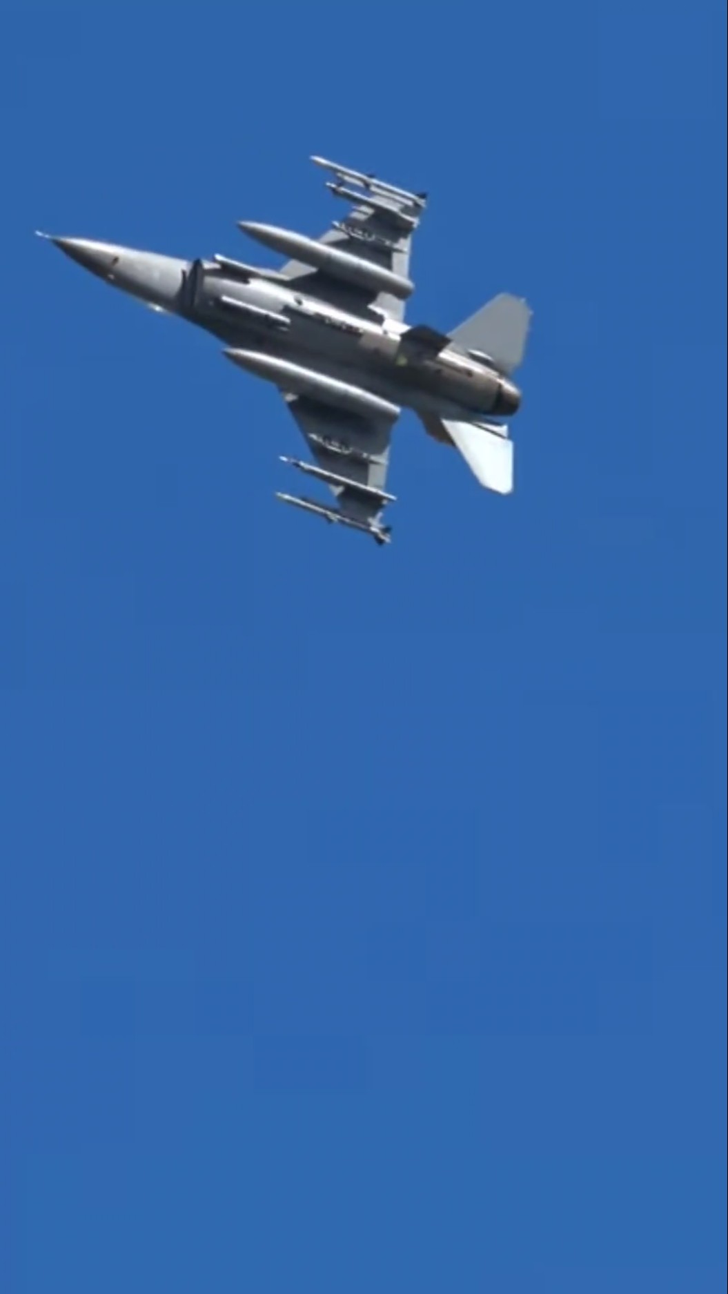 激レア】三沢基地航空祭2025！日本国内で数十年ぶり！？フレアを投射