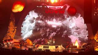 Perfect Situation / Getchoo - Weezer Live at The Climate Pledge Arena in Seattle, WA 10/4/2024