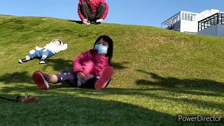 台中月牙灣公園滑滑草，小孩超嗨 